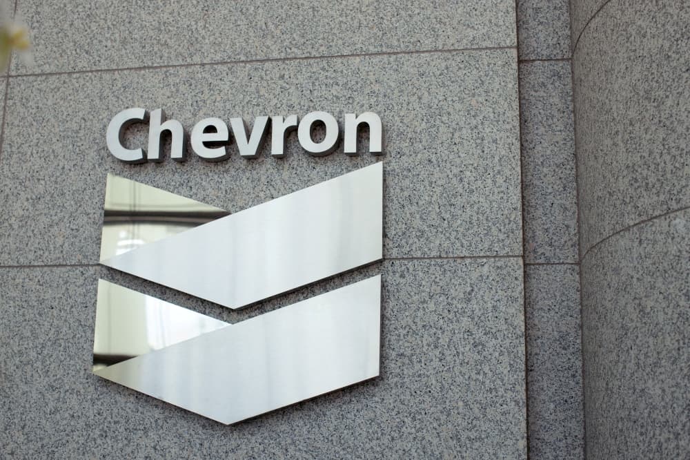 Venezuela courts investment as Chevron expands oil footprint
