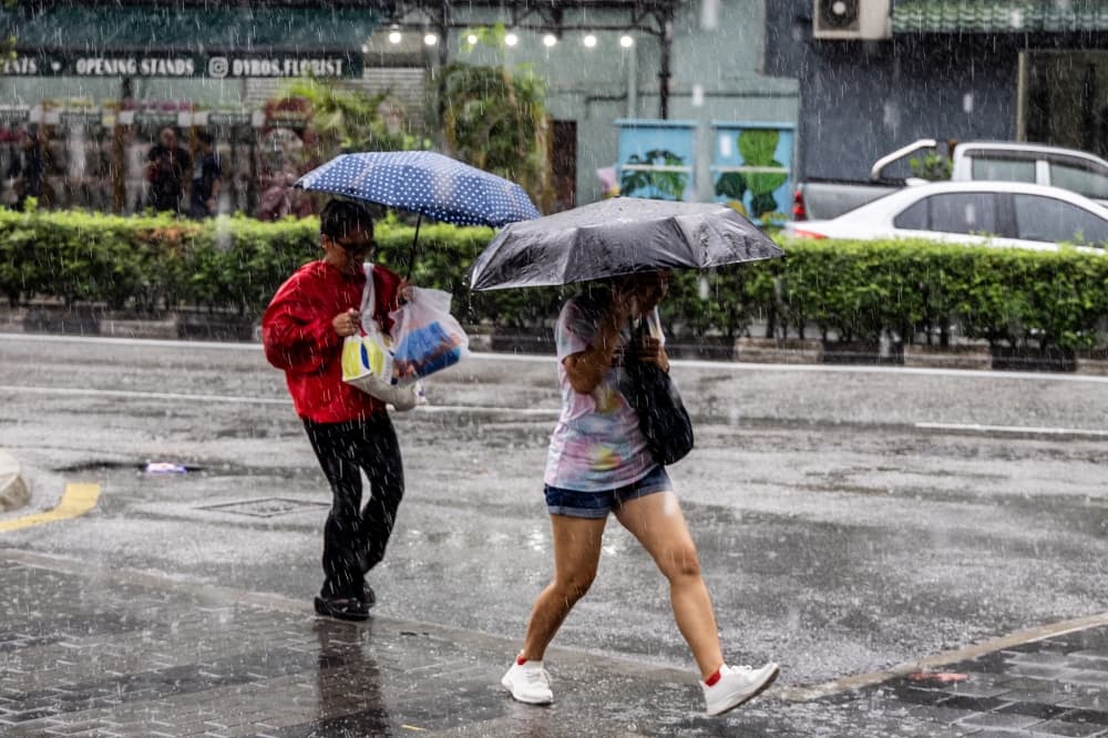 Pack your umbrella: Heavy rain, storms expected in KL, Putrajaya and 10 other states until 4pm